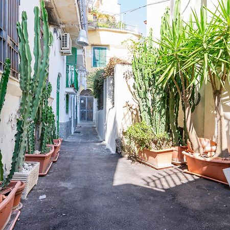 Il Borgo Lägenhet Neapel Exteriör bild